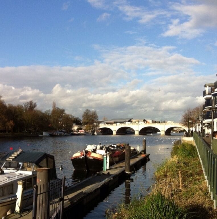 Nice place to hang out and people watch :-)