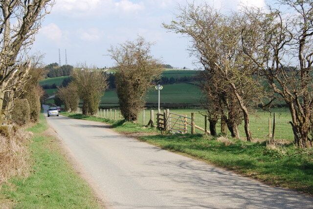 Footpath crosses the Llwybr Ceiriog A footpath which is a part of a direct route from Llangollen to Llwynmaawr.