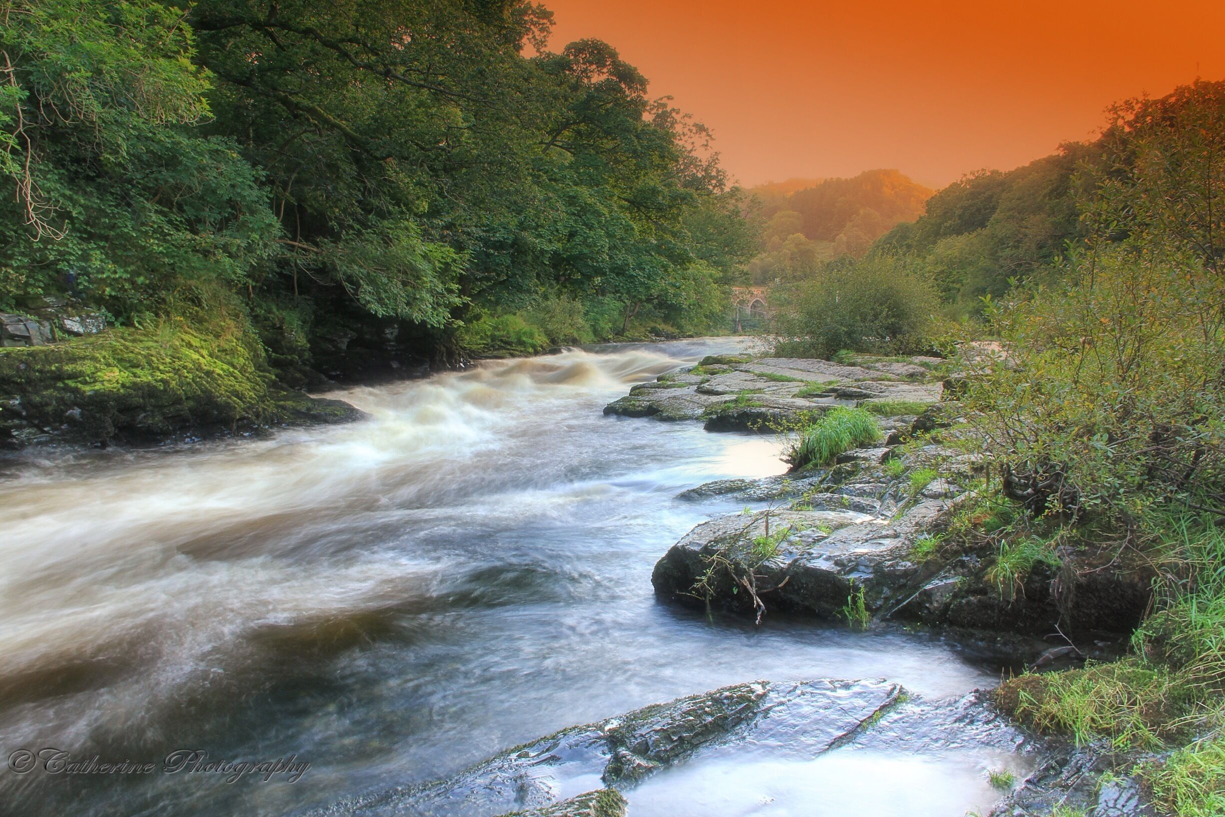 Oh!! We have been to the Horseshoe Pass and by accident we we came across the Horseshoe hotel which from the footpath leading down to the Horseshoe falls-easy accessible but must wear proper hiking shoes that won't slip on the slipper rocks. Amazing experience to be down the falls, and there we can rocks hopping and sit serenely by the falls. Unexplored park that no tourists ever been here as only the locals are have been down to this stretch of the Horseshoe falls. #England #red #nationalpark #hiking #adventure #travel #landscape #water #reflections #forgottenplace