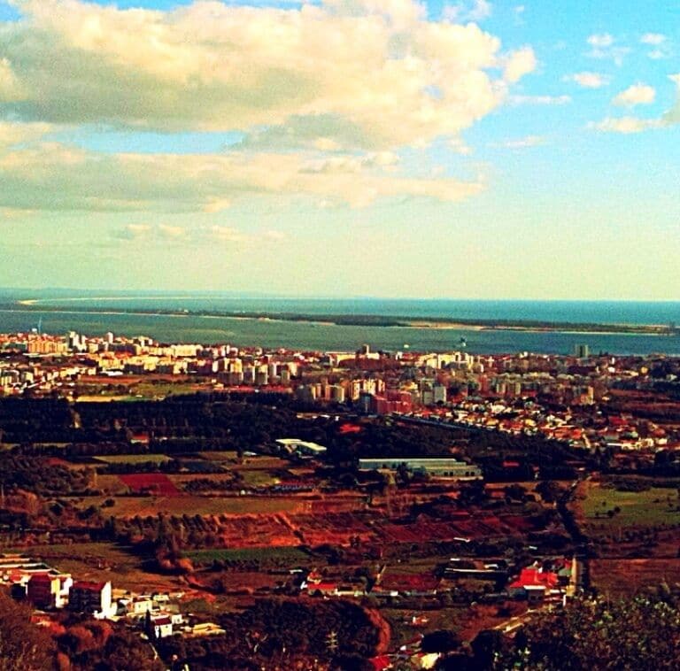 From Palmela Castle see Setubal and the beautiful Tróia 