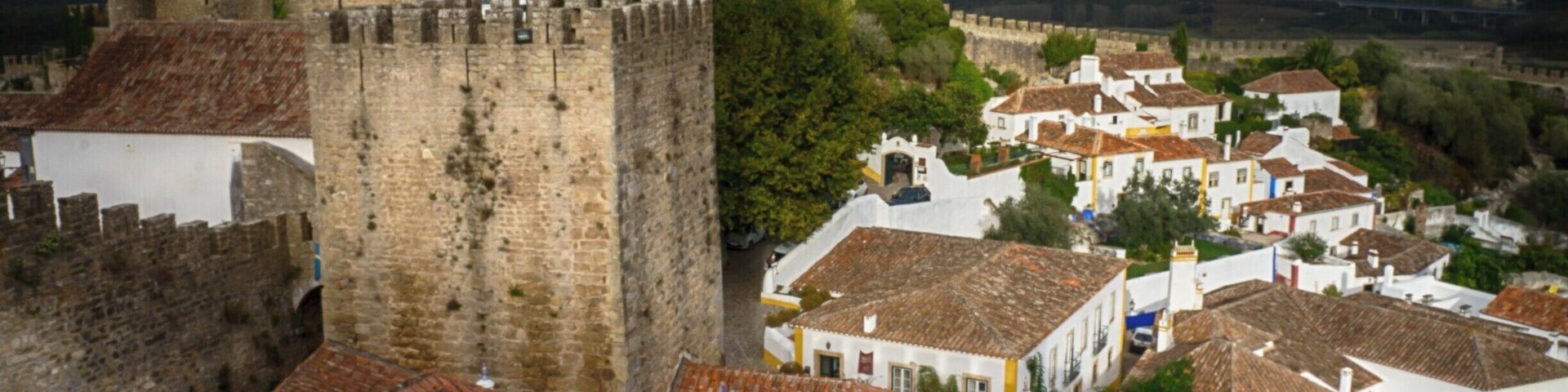 Óbidos is a Portuguese town in the district of Leiria, in the Centre Portuguese region and close to the Atlantic Ocean coast. The name Óbidos comes from the Latin “oppidum”, which means “fortified city”. Definitely a "must see destination" on your next trip to this surprising country.
Find more here http://bit.ly/1NjgnA5