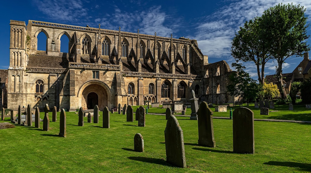 Malmesbury abbey Built in the 12th Century in the small Wiltshire town of Malmesbury
