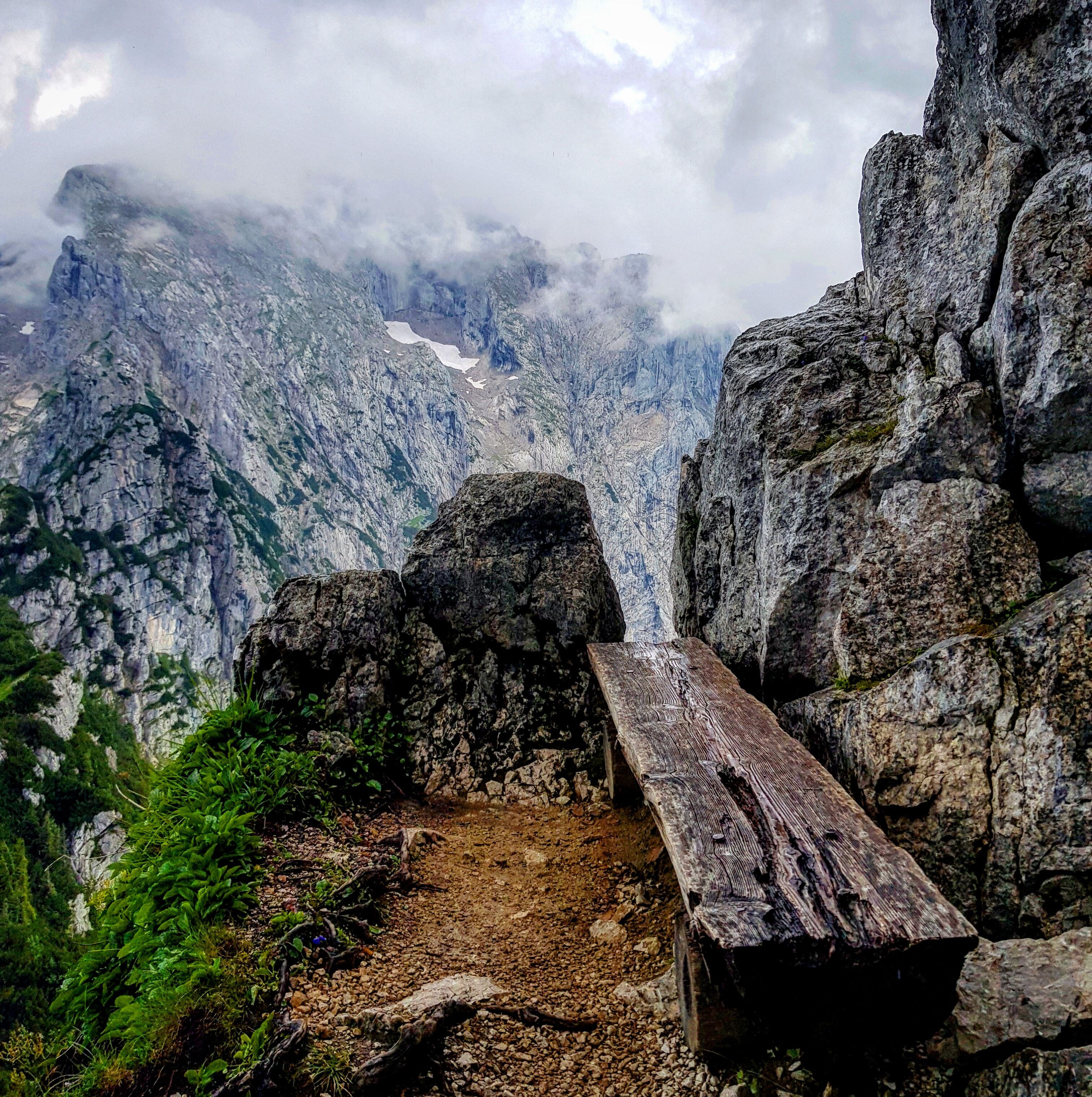 Stop in the road 

#swingpiano 

#nature #walker #mountain #trekking #freetime #sport