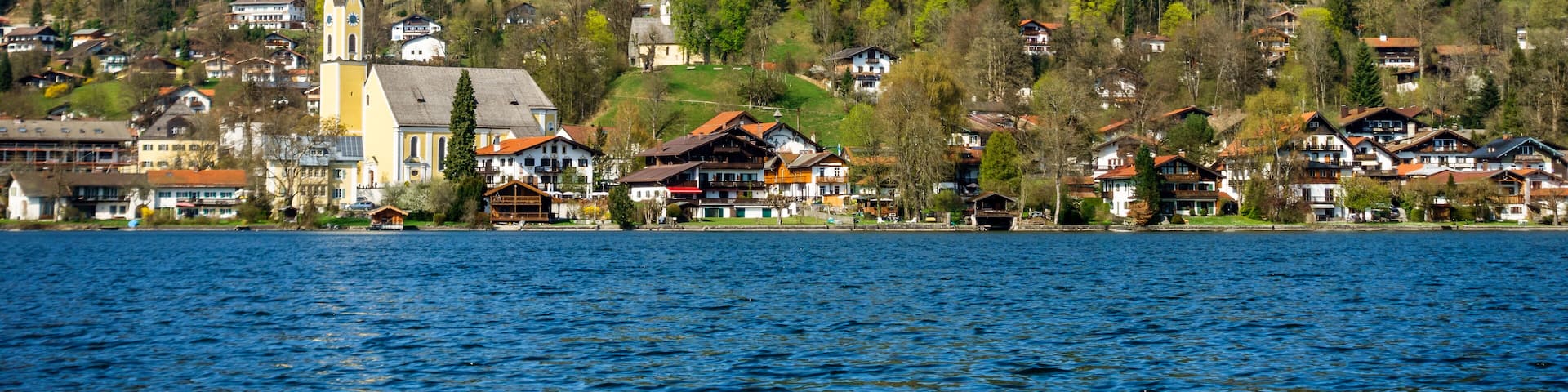 schliersee lake in bavaria - photo; Shutterstock ID 1093210673; purchase_order: SP-1332 HA Batch 2 August 2018; Order: ; client: HomeAway; other: To be paid with HA budget
