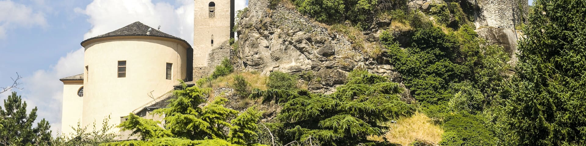 Saint-Pierre (Aosta, Italy) - The castle and church