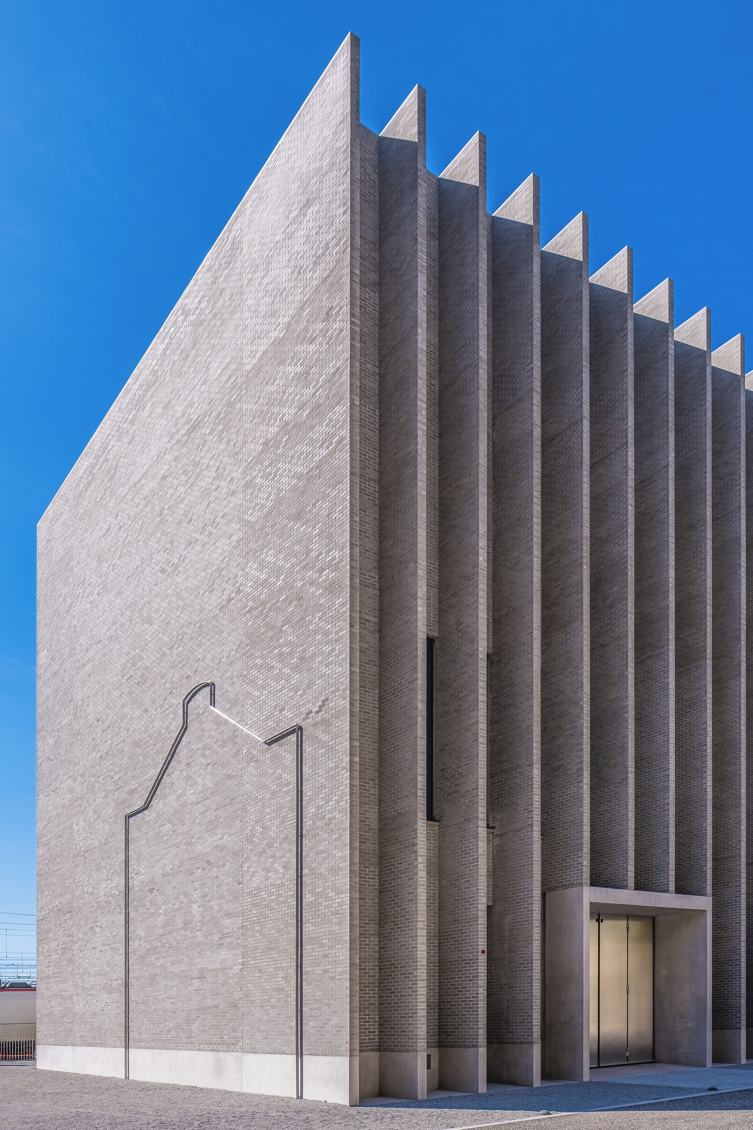 Design: Barozzi/Veiga
The museum opened in October 2019 and you can visit the inaugural exhibition for free.