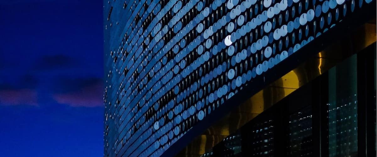 Lausanne‘s new aquarium. The building exterior itself is also interesting for photography. Easy access from the metro #urbanjungle #details #bvsblue