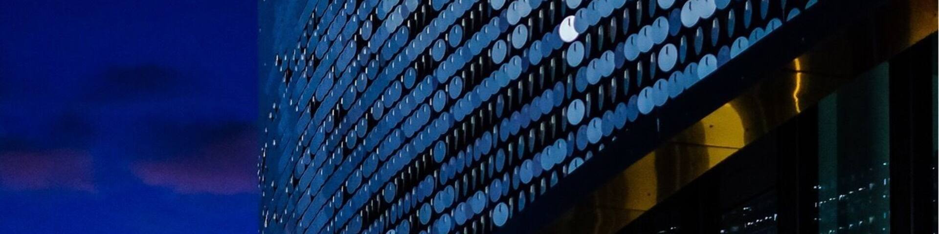 Lausanne‘s new aquarium. The building exterior itself is also interesting for photography. Easy access from the metro #urbanjungle #details #bvsblue