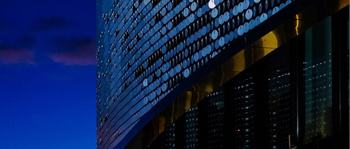 Lausanne‘s new aquarium. The building exterior itself is also interesting for photography. Easy access from the metro #urbanjungle #details #bvsblue