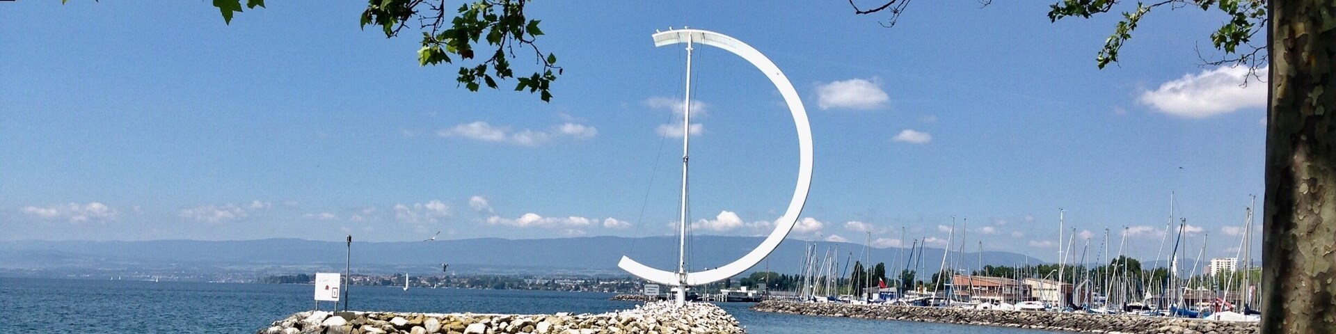 Stunning "weather vane" sculpture indicating the wind direction at the harbour entrance.