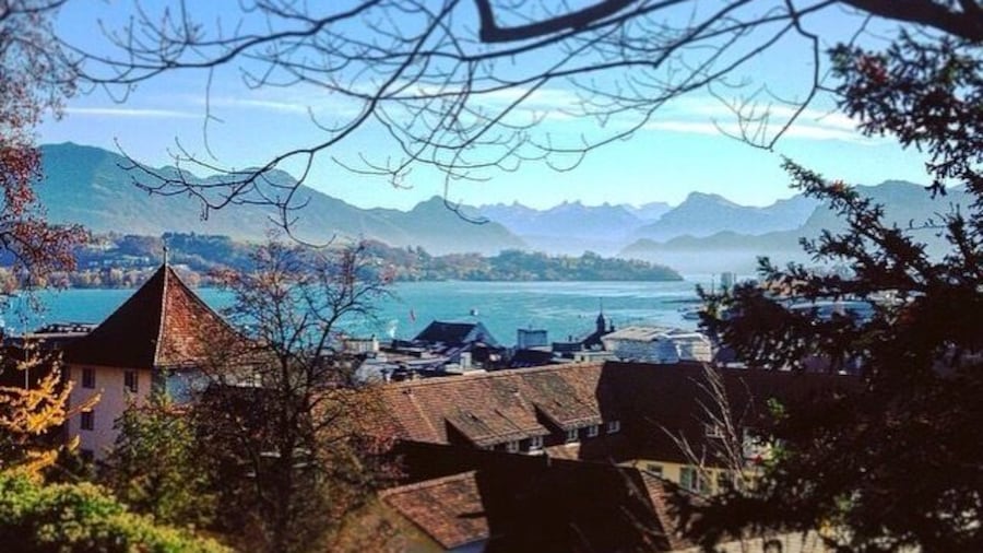 Looking out over Lucerne from one of the towers on the medieval wall. One of the most beautiful views I've ever seen.
#bestof5
#takeahike
#mountains