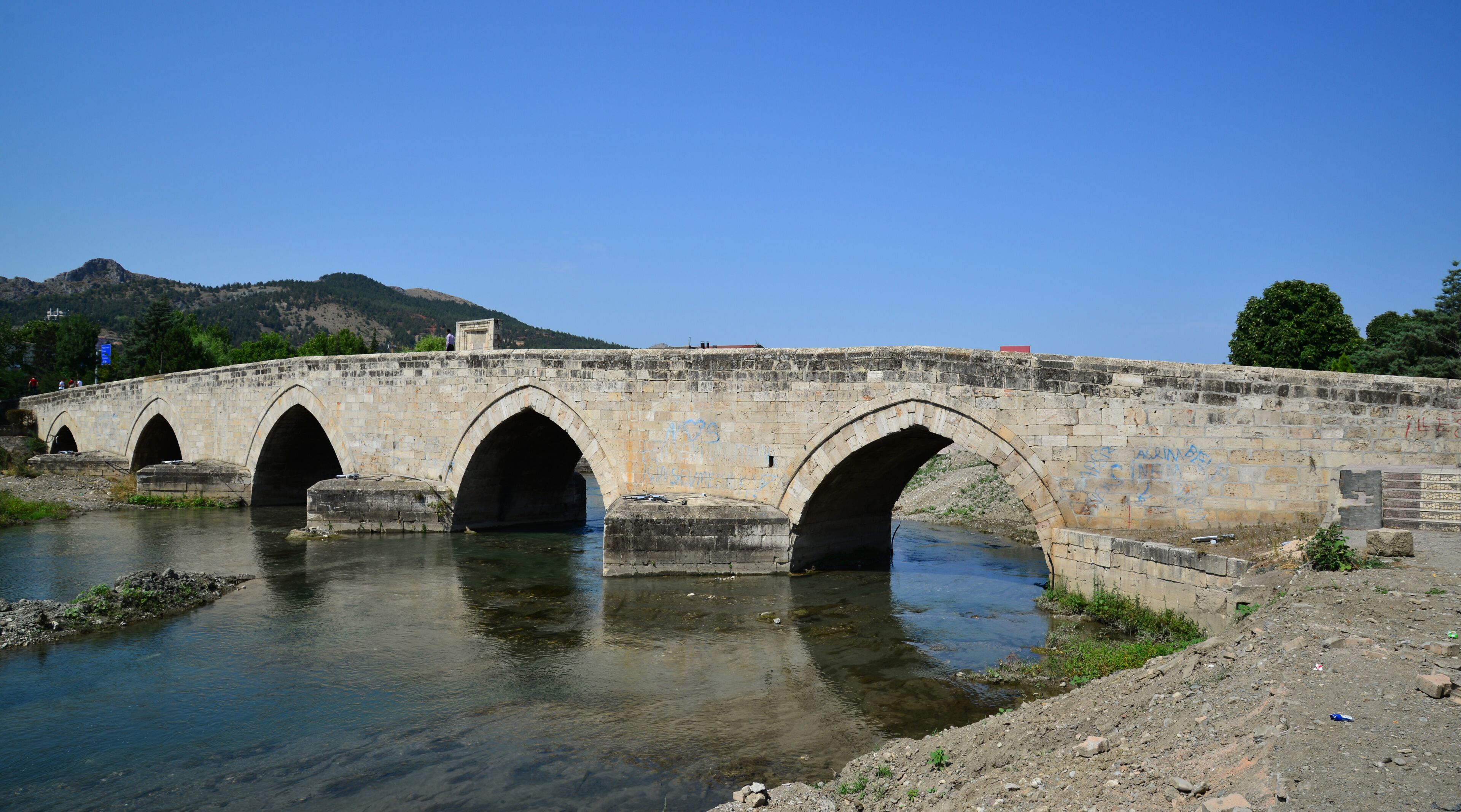 A view from the historical Hidirlik Bridge in Tokat, Turkey