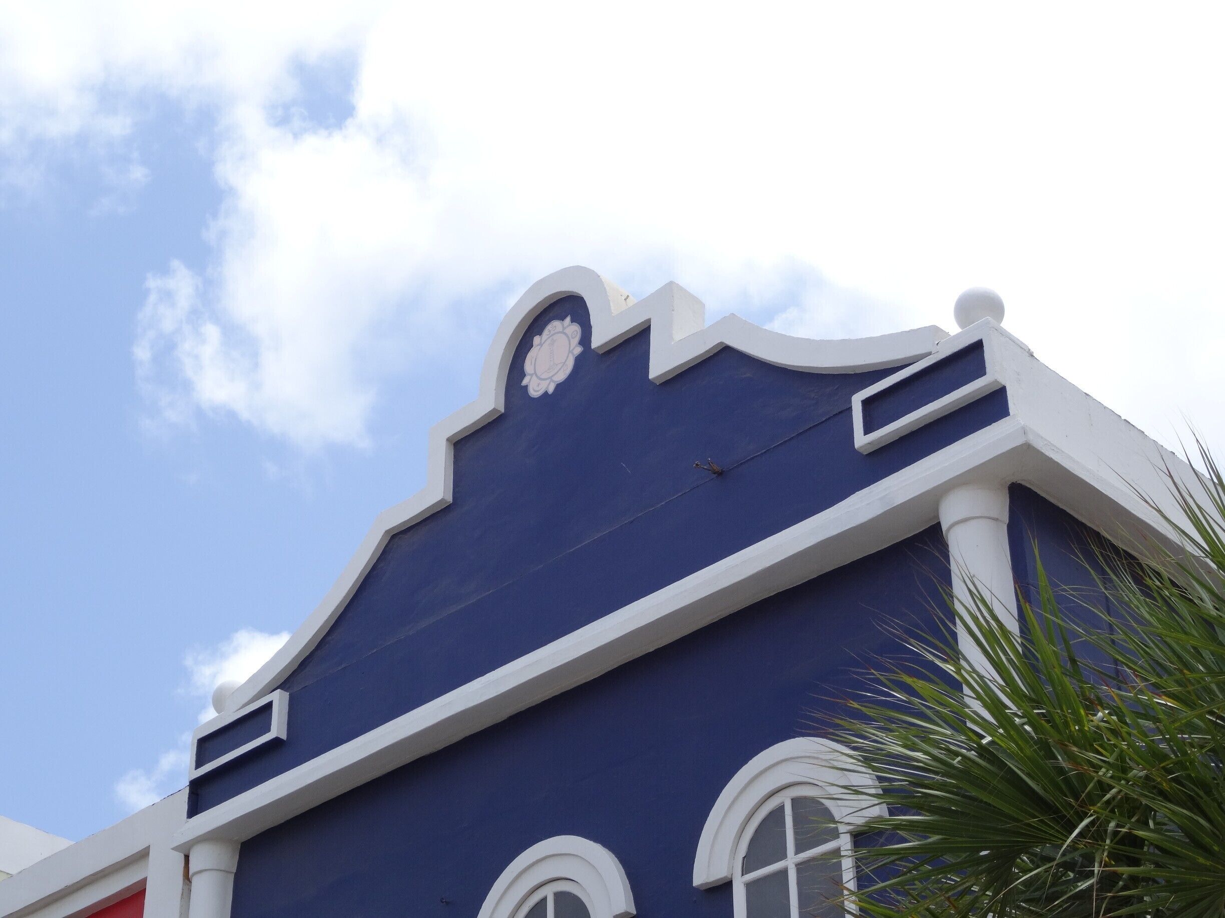 #Aruba #Oranjestad #Caribe

Aruba é um território autônomo Holandês e Oranjestad é a sua maior cidade e sua capital. As fachadas de grande parte dos seus edifícios são belíssimas e muito bem cuidadas. É um deleite para os olhos.