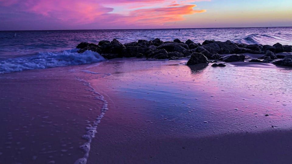 An Oranjestad sunset at its finest. Home to the third best beach in the world, Eagle Beach.