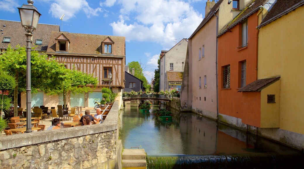 Montargis which includes a river or creek, outdoor eating and a house