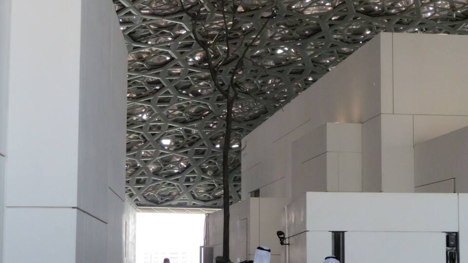 A fabulous museum to explore. I particularly liked the outdoor architecture, art and sculptures.
#Culture