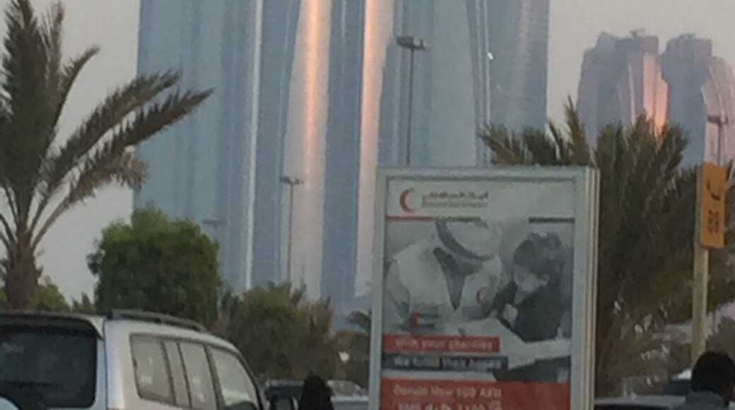 Spectacular residential towers in the Corniche area of Abu Dhabi , home to the stunning Jumeirah Hotel ⭐️⭐️⭐️⭐️⭐️☀️☀️☀️☀️☀️