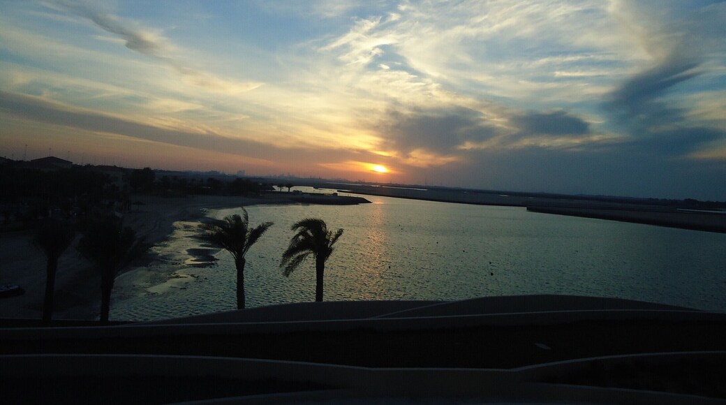 Sunset by the beach! <3
#blue #uae #wanderwoman #takemeback