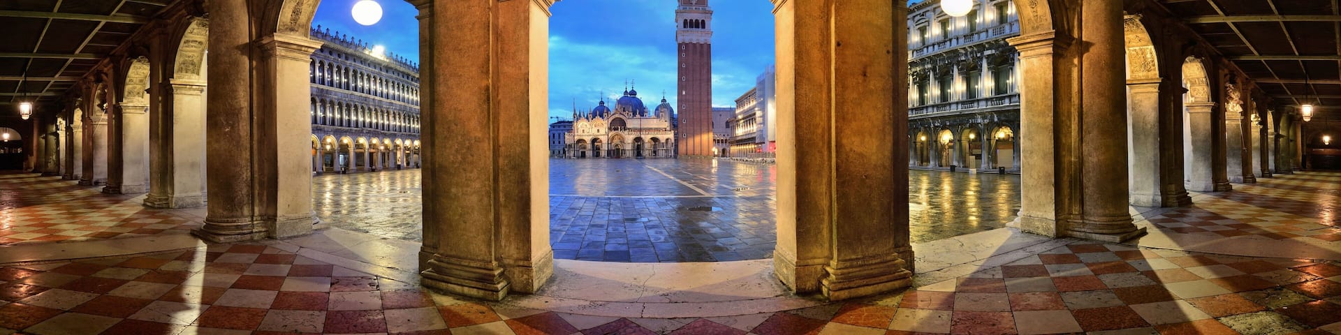 Piazza San Marco hallway night panorama view