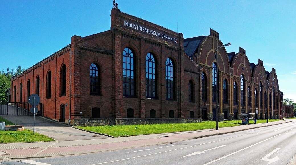 Das Sächsische Industriemuseum Chemnitz an der Zwickauer Straße in Chemnitz im Jahr 2016.