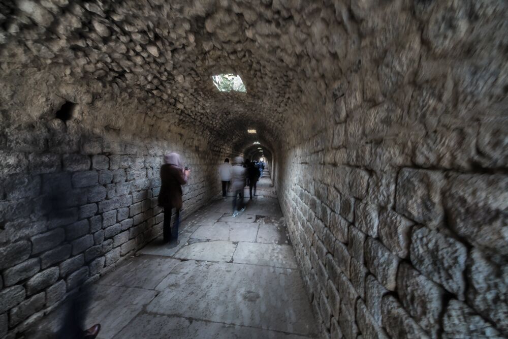 An underground tunnel leading to the treatment rooms of the Asklepion. Pergamon.
Recognised as the first psychiatric hospital
in the world. Renowned in the 2nd century AD, although it is known that a sacred site existed, as ealry as the 4th century BC.
#History