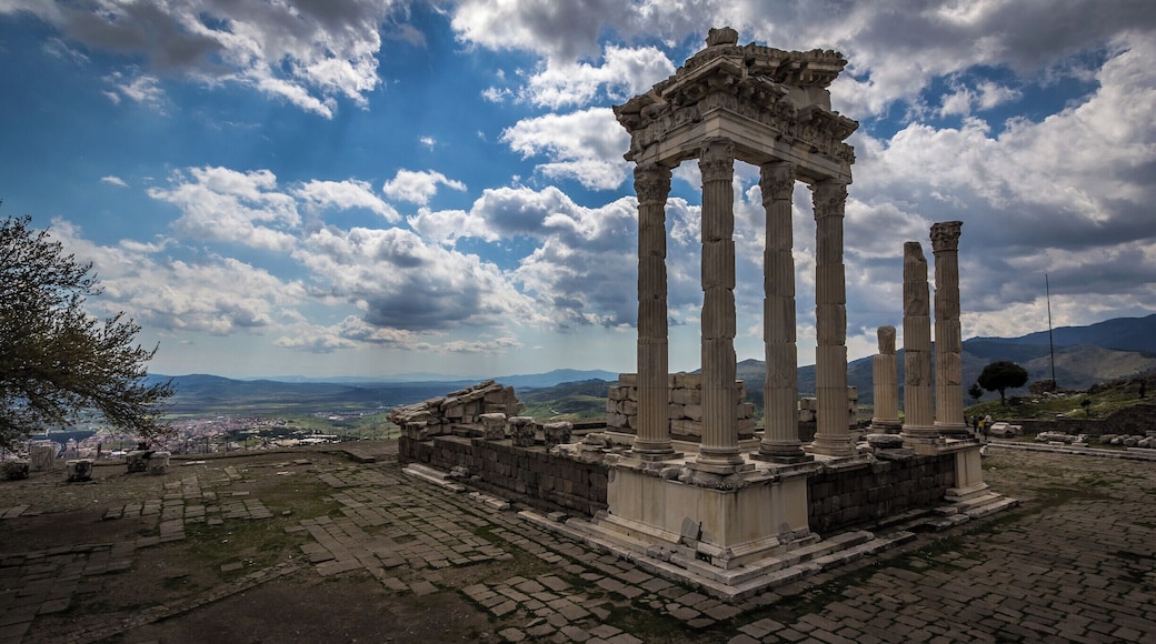 This was the capital of the Pergamon kingdom around 250 BC. Anthony took thousands of scrolls from this city and gave them to Cleopatra. It's a great ruin, in the small city of Bergama in Turkey. You cn get a cable car up to the ruins.