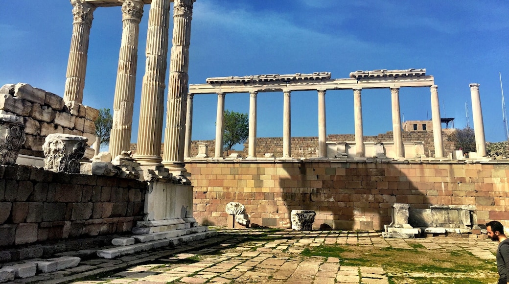 Pergamon antique city
Bergama ; Turkey