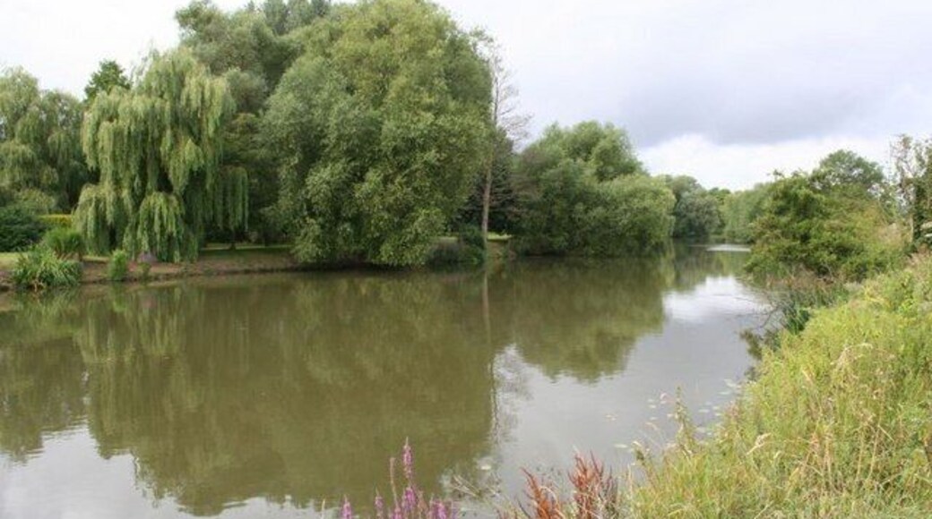 Along the island A view along the island in the Thames at Sutton Pool.