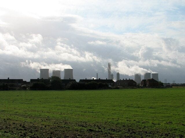 Didcot Power Station from the Sutton Road
