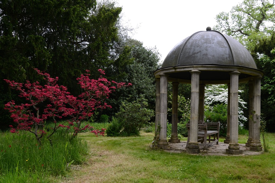 Kingston Bagpuize: Gazebo in Church Copse