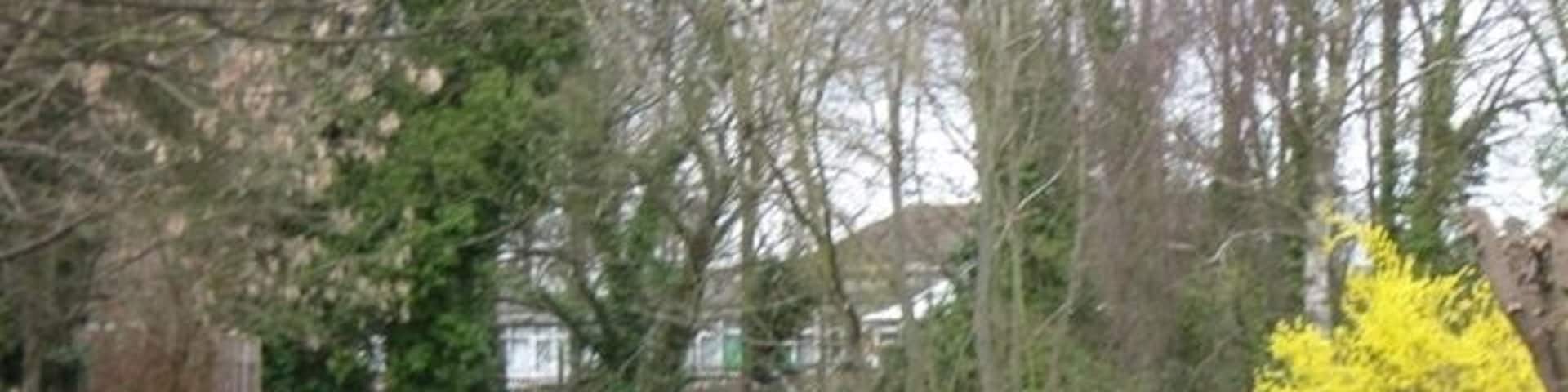Wendover Arm: Looking towards the Winding Hole The Winding Hole was the end of navigation when the Wendover arm was in use, and allowed the barges to turn round. See 1235539