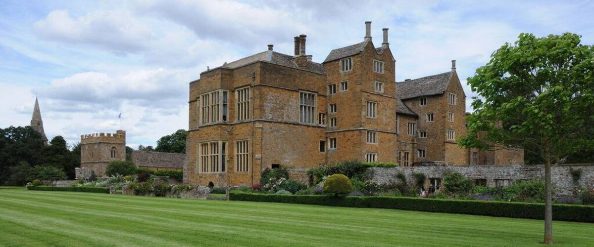 Broughton Castle is the ancestral home of Lord & Lady Saye and Sele and has remained in the same family since 1377. In his book 'England's Thousand Best Houses', the author, Sir Simon Jenkins awards the house five stars one of twenty of the thousand houses to receive this.