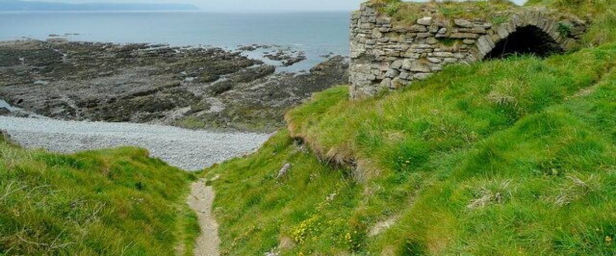 Path at Green Cliff An old (pre-WW2) lookout above a scramble down to the beach. Hartland Point can be seen in the far distance.