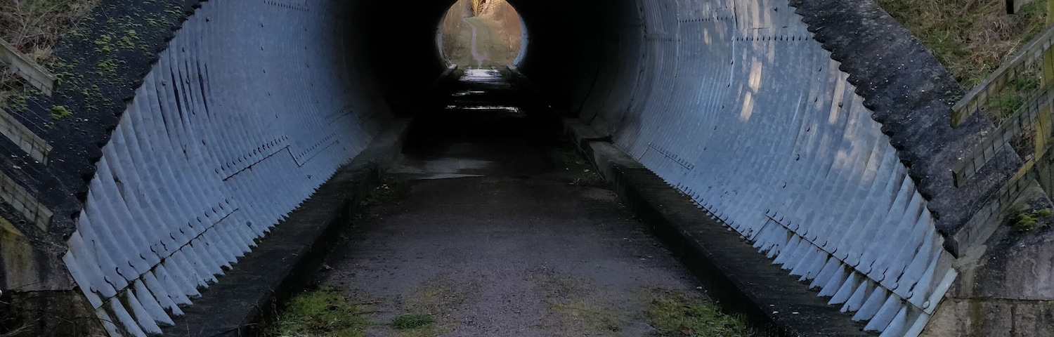 Short tunnel great for steelwool spinning shots urban photoshoots