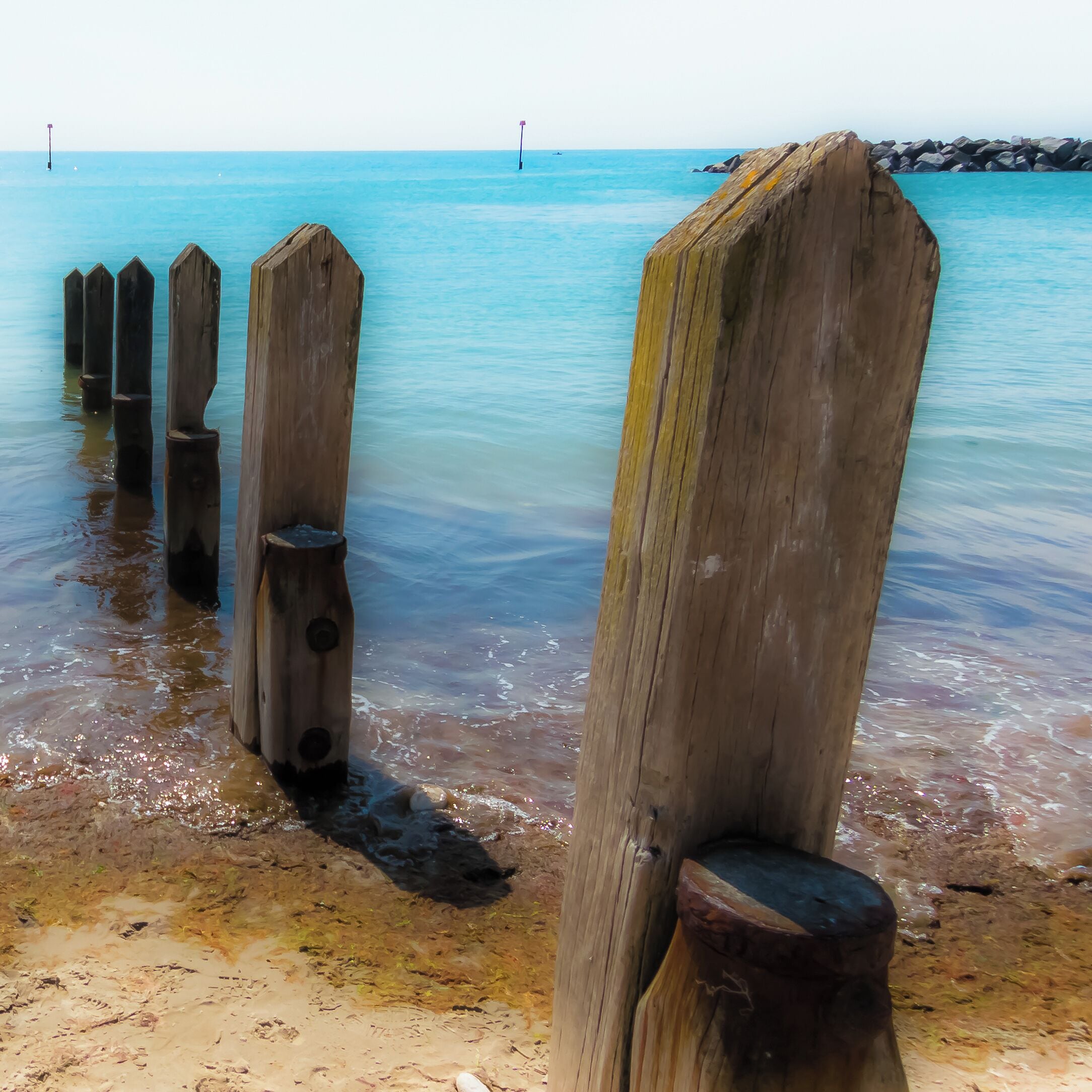 Beautiful man made bay in the heart of Sussex - Ideal for kids to play. (Warning - Parking difficult!