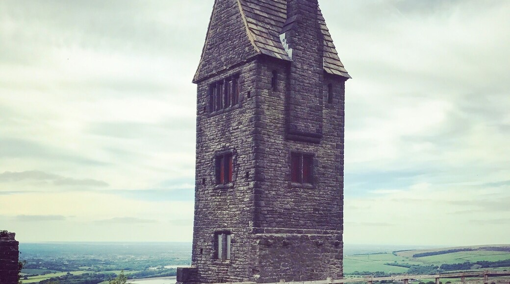 Nice little walk around 5 miles all in. at the bottom there is a lovely cafe with fresh cakes and sandwiches