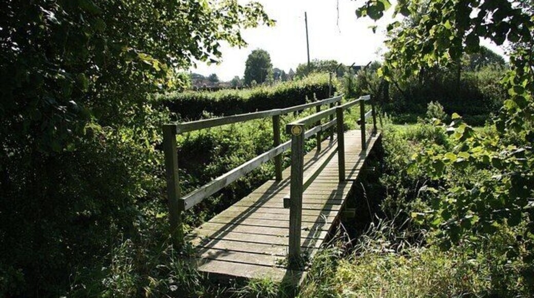 Footbridge over Kirton Drain Footbridge by Manor Farm