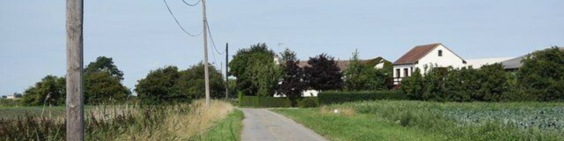 Cherry Holt Lane View to Somerset House on Cherry Holt Lane