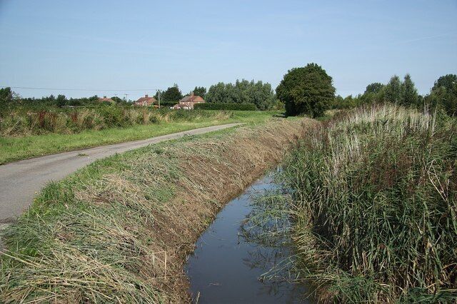 Kirton Drain View west from Drainside South