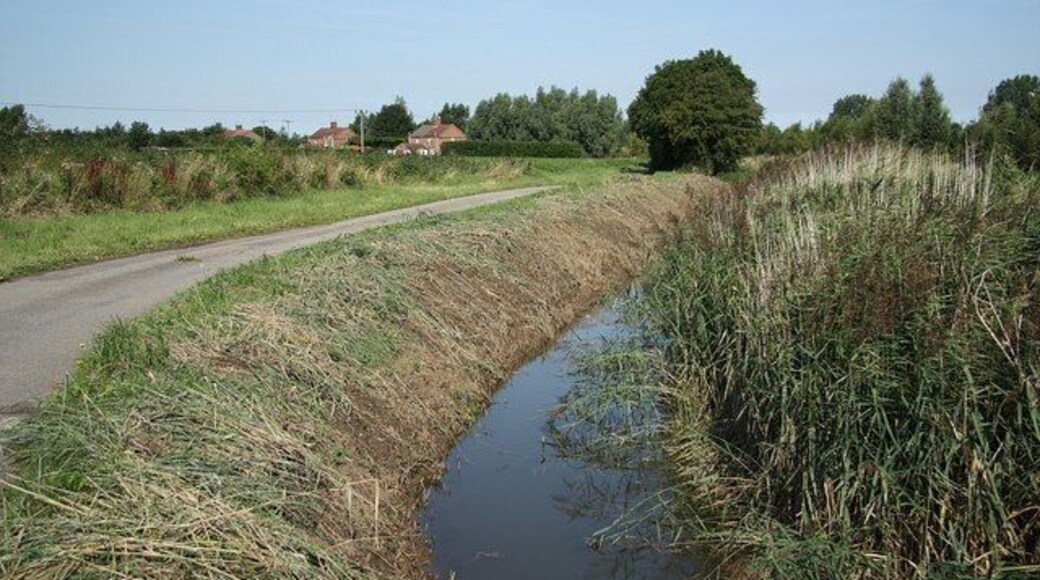 Kirton Drain View west from Drainside South