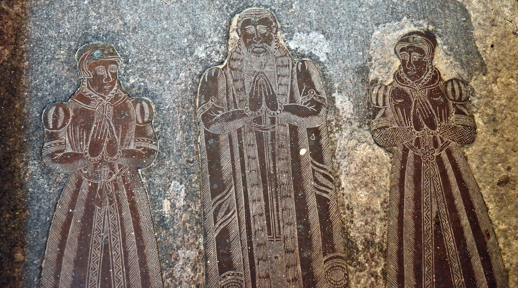 Dated 1570, to John Carre & wives. “John Carre citezen of London, an Irenmonger free, also a Marchaunt venturar, in grave heare lyeth hee. Heare in Stondon was he borne whose soule god toke to rest the first of Julie in the yeare of Christ above exprest Of earnest zeale amonge the rest, in lyfe he had regard to this parrishe his native soyle and gave a large reward To it and unto other mo that neare aboute it be And eke in london wheare he dwelte full lyberall giftes gave he”.