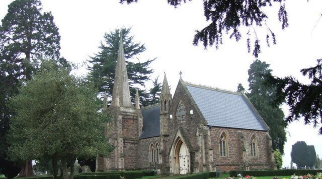 Mortuary chapels, North Petherton The combined Non-Conformist and Anglican mortuary chapels, dating from the late C19, on Old Road at the north-eastern edge of North Petherton. http://webapp1.somerset.gov.uk/her/details.asp?prn=13628