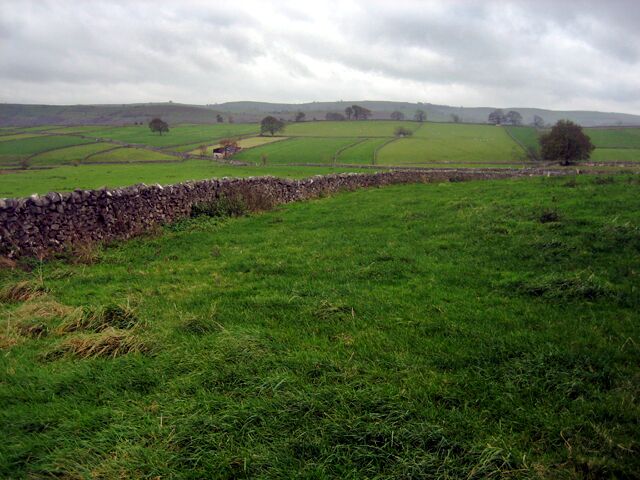 Fields above Tideswell This is limestone wall country with the fields used mainly for grazing cattle and sheep.
