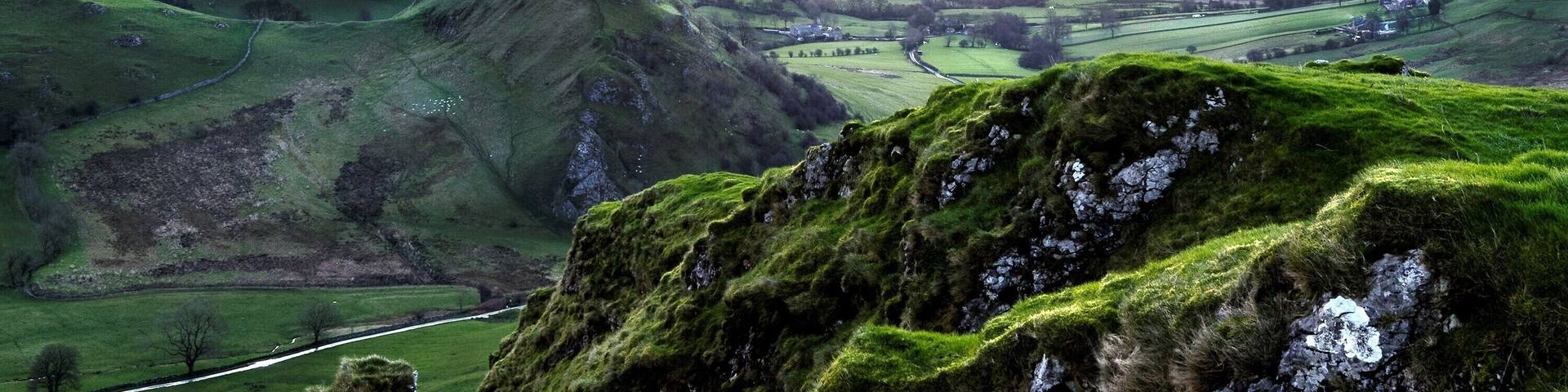 Chrome Hill and Parkhouse Hill offer superb photo opportunities all year round. Here’s the sunrise from Chrome Hill.