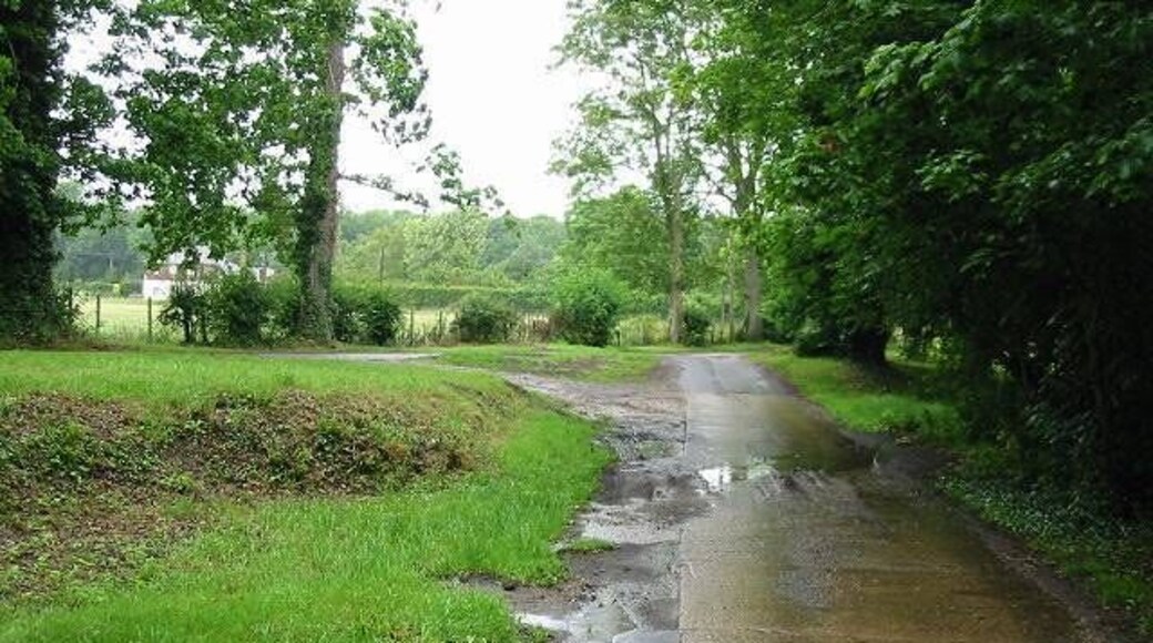Old Palace Road, Bekesbourne Taken from dried up ford in the riverbed of the Nailbourne which despite recent rain is still dry.
