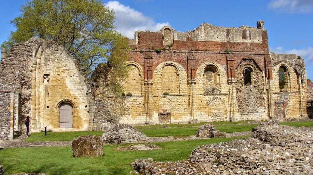 Completely in ruins, this is a very less visited site by tourists. This was a monastery used by St Augustine for educational and religious purpose. Today there are only few leftover dilapidated walls, graves and a lush green scenery all around. One needs to buy a ticket to view the Abbey ruins. Part of UNESCO World Heritage Site
Excerpts from
https://theredbagandpurpleshoes.wordpress.com/2014/08/02/the-hidden-gem-of-english-heritage-canterbury/