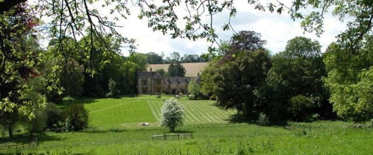 Lords of the Manor Hotel, Upper Slaughter. See: http://www.slh.com/england/upper_slaughter/hotel_noreng.html