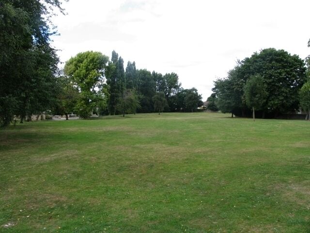 Newcourt Road Green, Charlton Kings This open space lies between the main A435 and a prosperous residential area