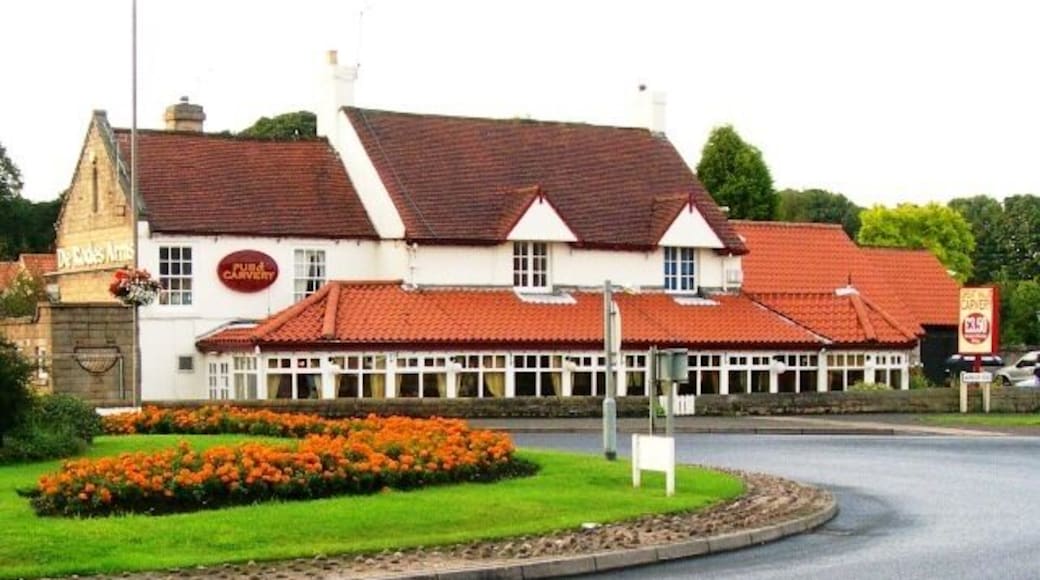 De Rodes Arms Public House on the Chesterfield to Worksop Road.