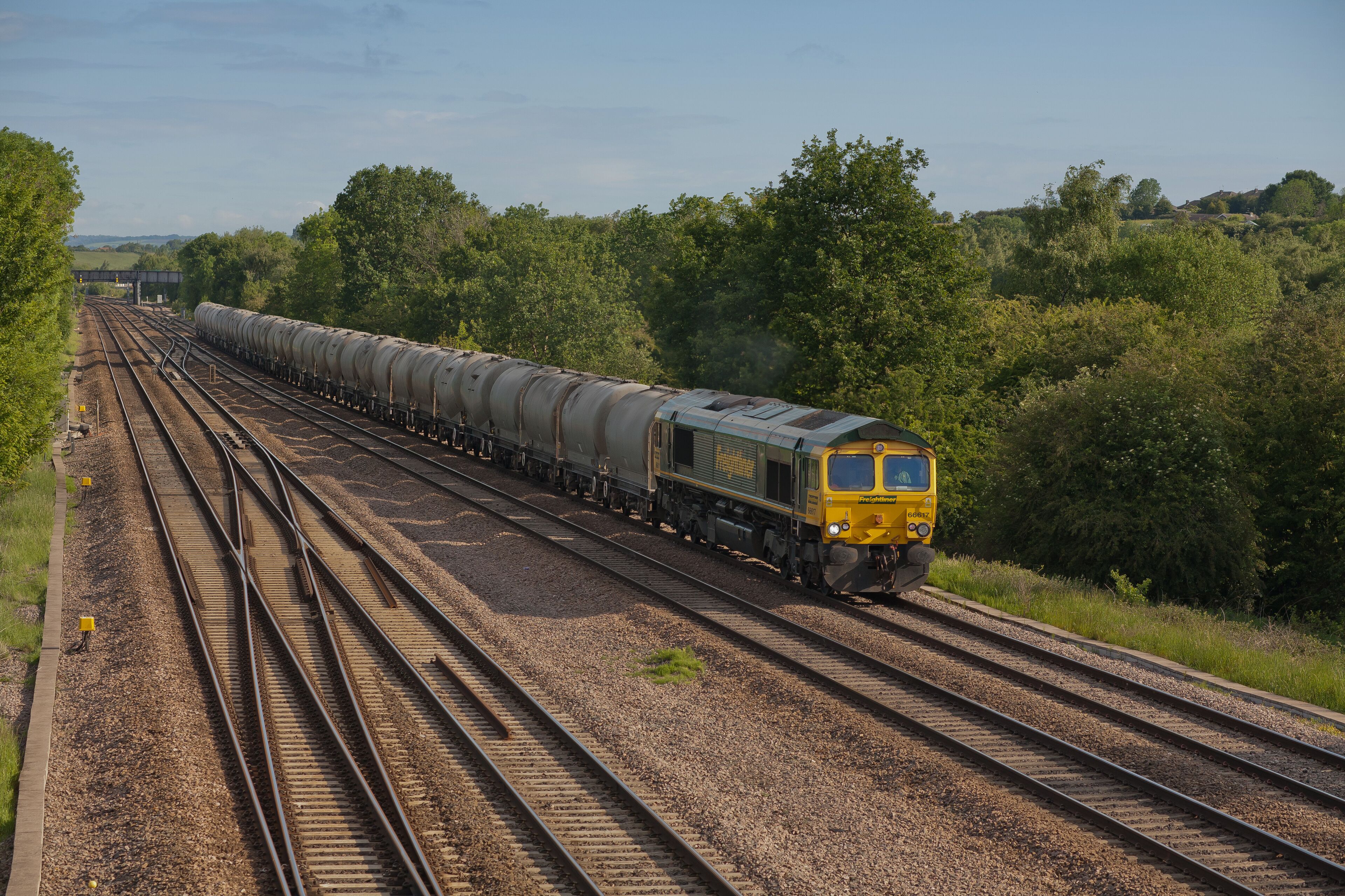 66617 passes Tupton working 6L45 Earles Sidings - West Thurrock loaded cement tanks